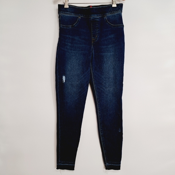 Spanx High Waist Dark Wash Released Raw Hem Pull On Jeans Size Medium‎ - Picture 1 of 9